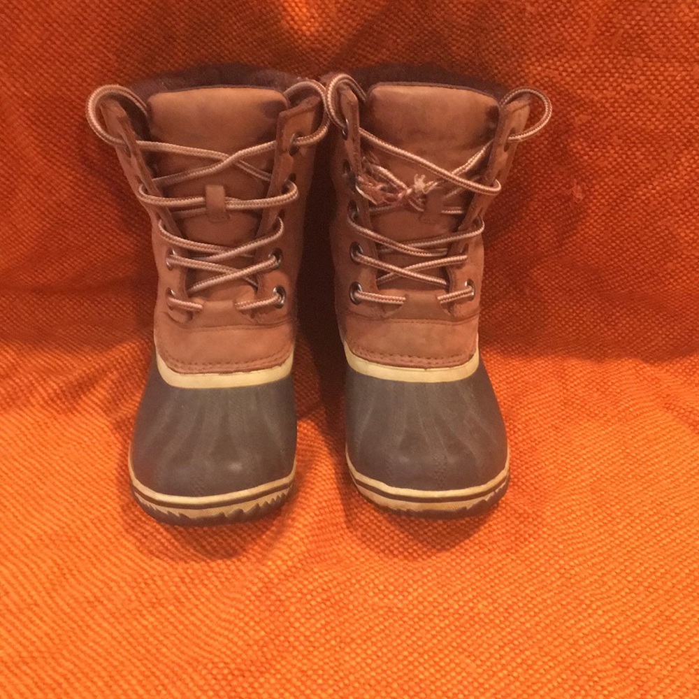 Sorel slim pack boot is euc